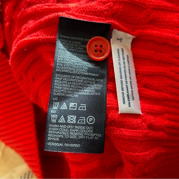 Tommy Hilfiger XL red sweater - Picture 7 of 7
